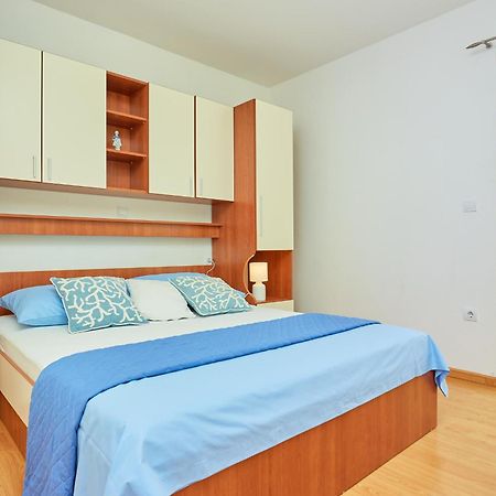 Apartments Zelic Tucepi Ngoại thất bức ảnh