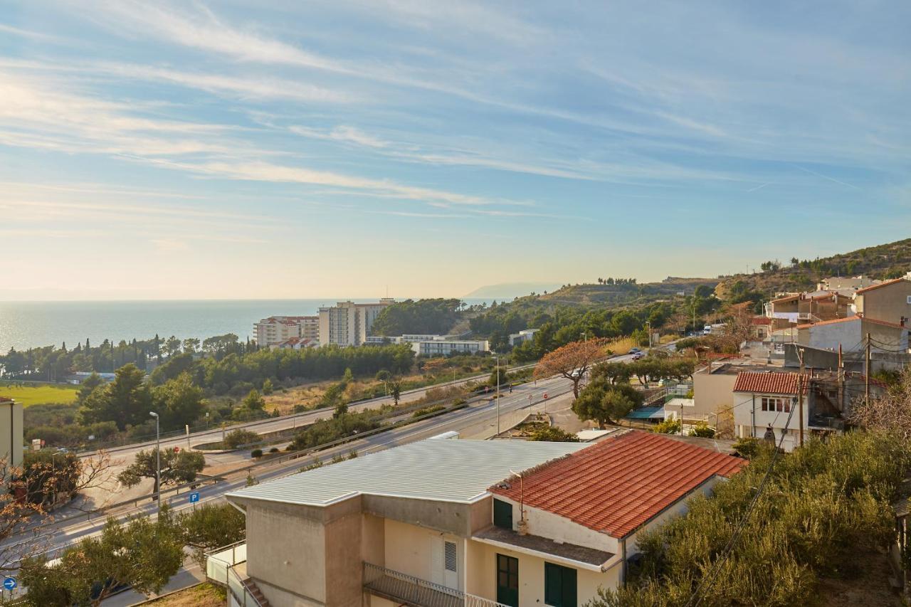 Apartments Zelic Tucepi Ngoại thất bức ảnh