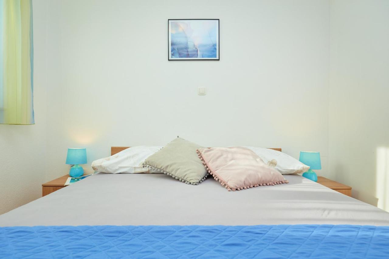 Apartments Zelic Tucepi Ngoại thất bức ảnh