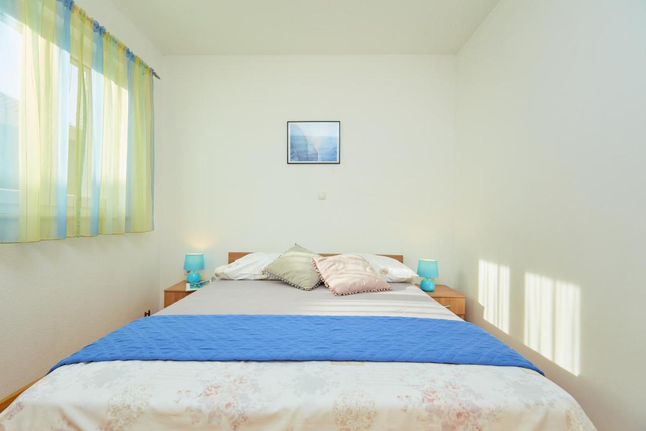 Apartments Zelic Tucepi Ngoại thất bức ảnh