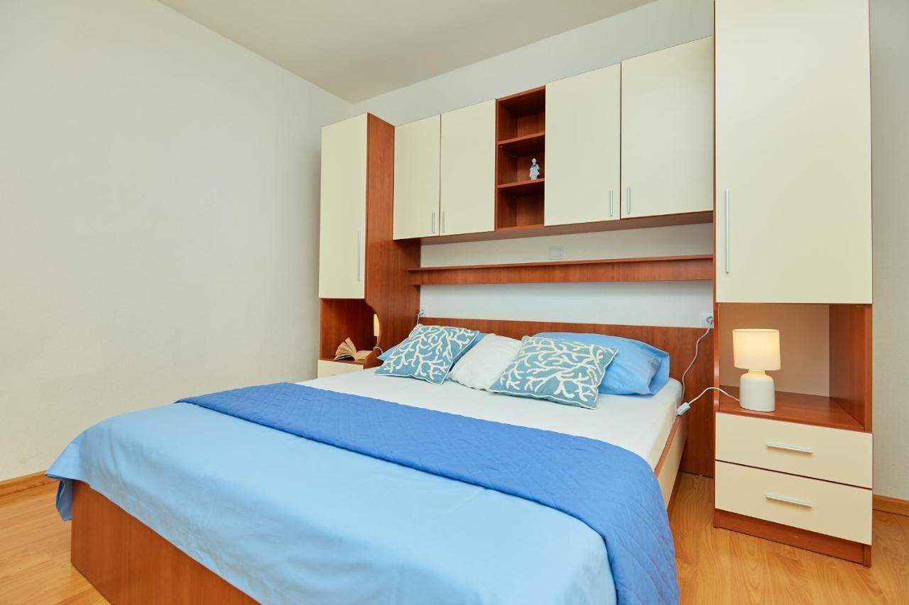Apartments Zelic Tucepi Ngoại thất bức ảnh