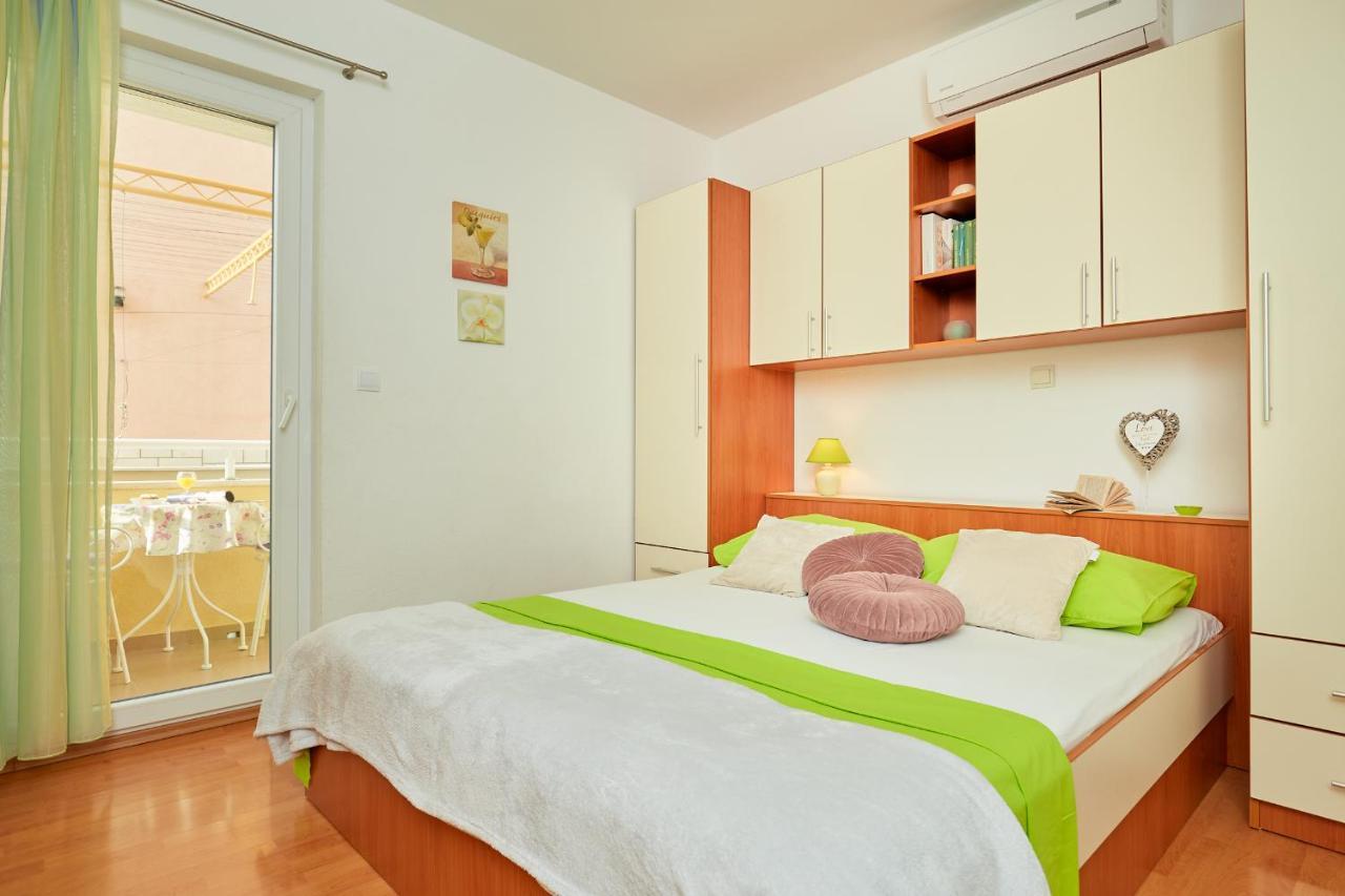 Apartments Zelic Tucepi Ngoại thất bức ảnh